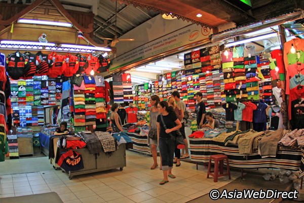 متجر بلازا في البازار الليلي - شيانج ماي The Plaza at Chiang Mai Night Bazaar